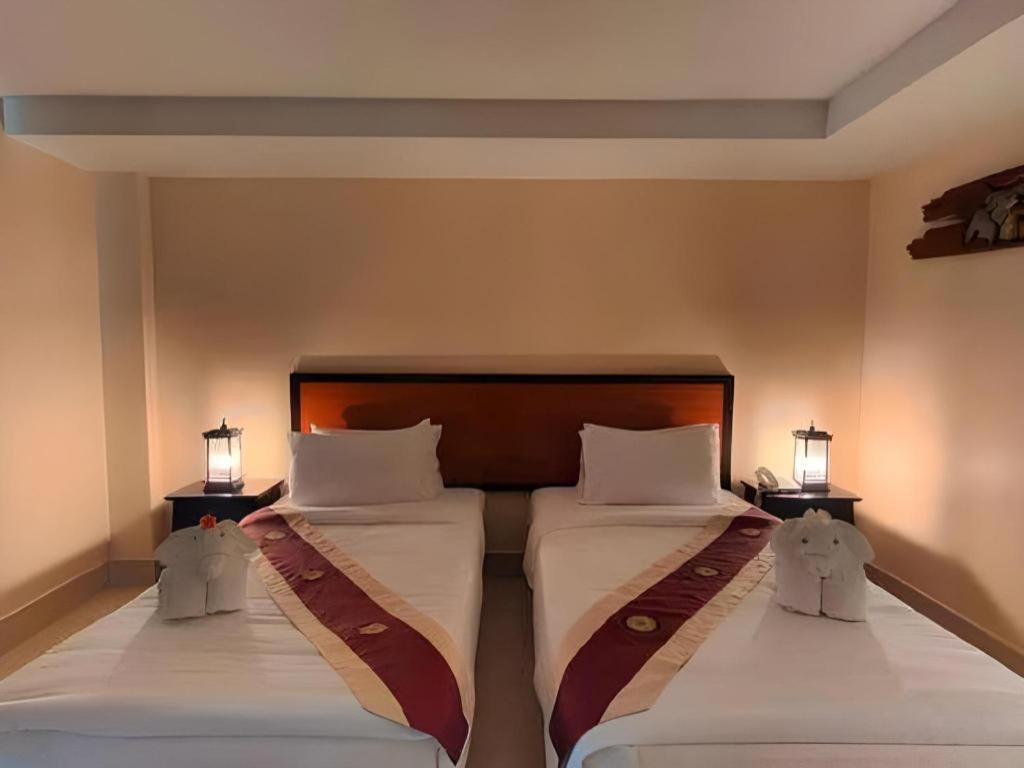 Rayong Lanna Hotel מראה חיצוני תמונה