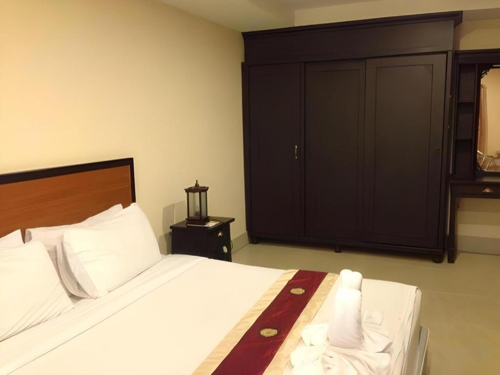 Rayong Lanna Hotel מראה חיצוני תמונה