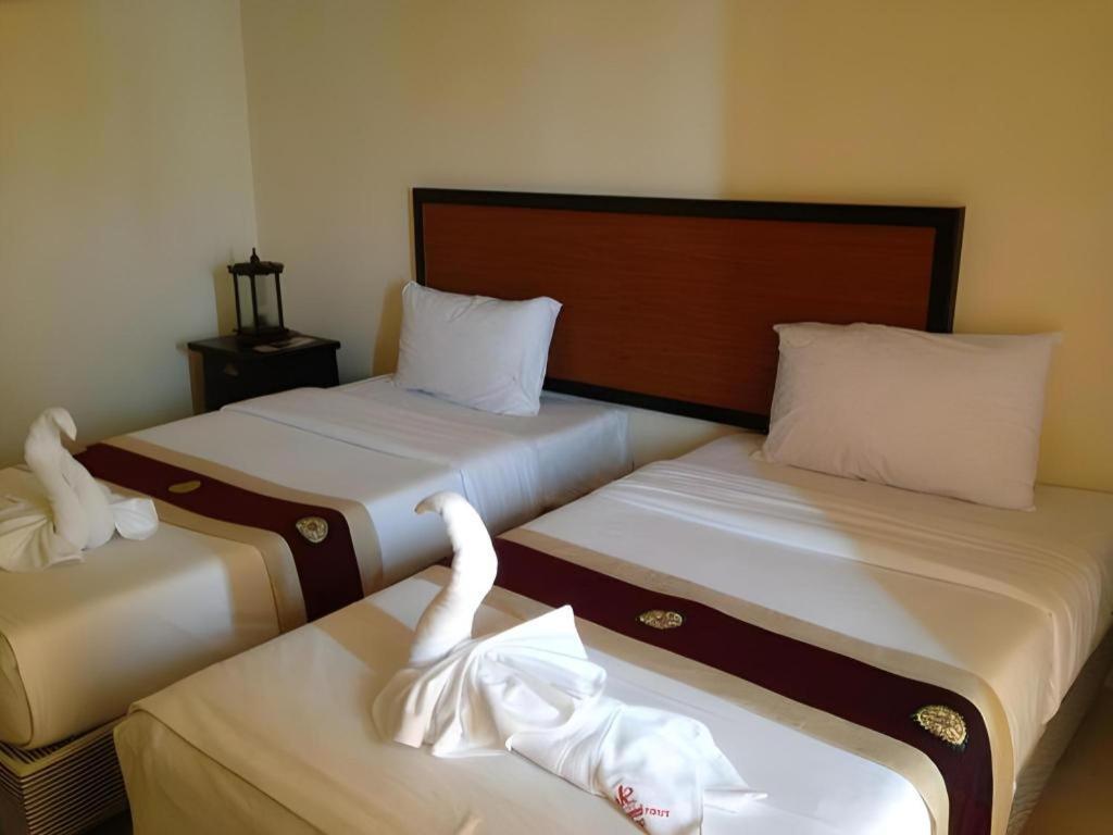 Rayong Lanna Hotel מראה חיצוני תמונה