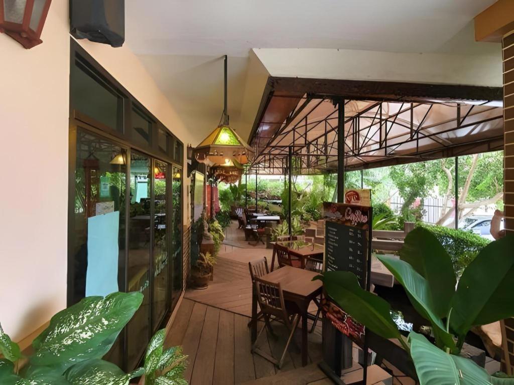 Rayong Lanna Hotel מראה חיצוני תמונה