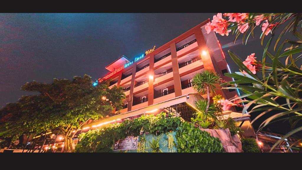 Rayong Lanna Hotel מראה חיצוני תמונה