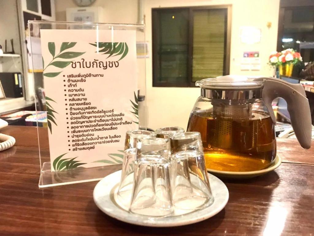 Rayong Lanna Hotel מראה חיצוני תמונה