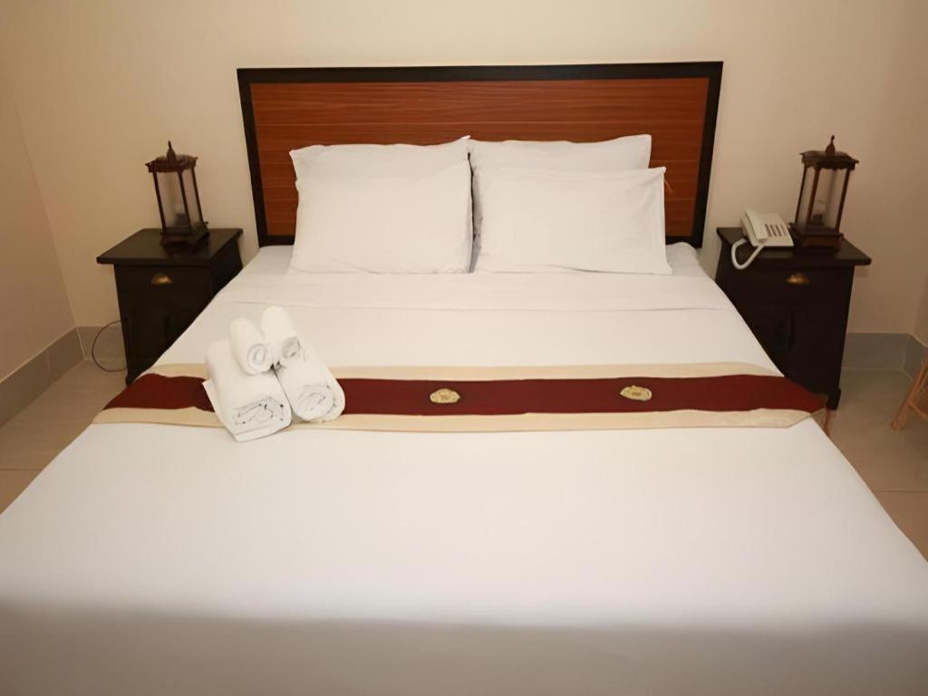 Rayong Lanna Hotel מראה חיצוני תמונה